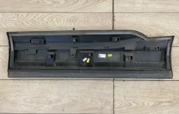 Стекло двери заднее правое для Audi Q7 на фотографиях