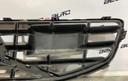 Решетка радиатора для Volvo S60 2015 года на фотографиях