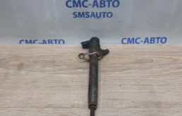 Форсунка топливная для Volvo XC90 2013 года на фотографиях