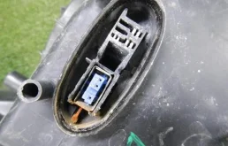 Фара ксенон левая для Opel Insignia 2013 года на фотографиях