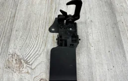 Крюк капота для Audi Q3 8U 2011-2019