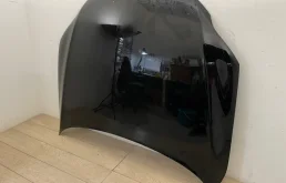 Капот для Audi Q7 2012 года на фотографиях