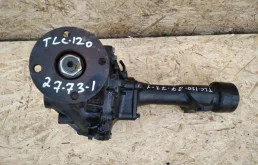 Редуктор переднего моста для Toyota Land Cruiser Prado 2011 года на фотографиях