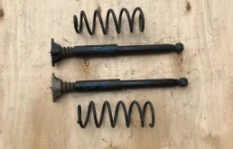 Пружина амортизатора задняя для Mazda CX 5 2015 года на фотографиях