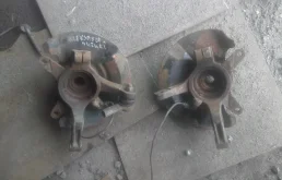 Кулак поворотный левый для Suzuki Ignis 2000-2003