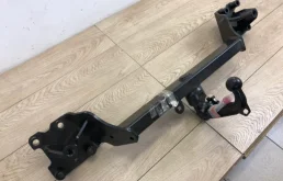 Фаркоп для Volkswagen Touareg 2024 года на фотографиях