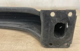 Усилитель заднего бампера для Volkswagen Touareg на фотографиях