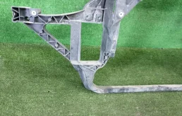 Панель радиатора (телевизор) для BMW X3 2008 года на фотографиях