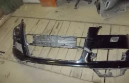 Бампер передний для Audi Q7 2014 года на фотографиях