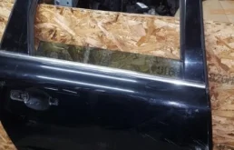 Двери для Volvo XC70 2014 года на фотографиях