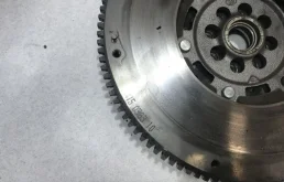 Маховик для Nissan Pathfinder 2005 года на фотографиях