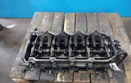 ГБЦ для Nissan Navara 2005 года на фотографиях