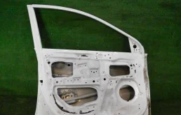 Дверь передняя левая для Hyundai Solaris 2016 года на фотографиях