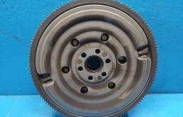 Маховик для Nissan X-Trail 2014 года на фотографиях