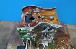 Блок цилиндров ДВС (без ГБЦ) для Mitsubishi Outlander 2012 года на фотографиях