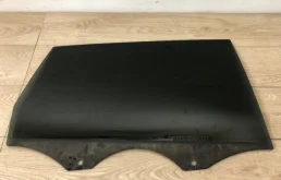 Стекло двери заднее правое для Audi Q7 на фотографиях