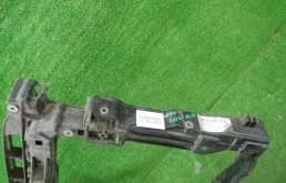 Панель радиатора (телевизор) для Volkswagen Golf 2016 года на фотографиях