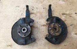 Кулак поворотный левый для Honda Accord 2008 года на фотографиях