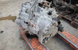 МКПП для Mercedes-Benz Vito 1998 года на фотографиях