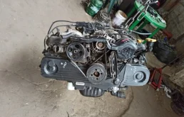 Двигатель без навесного для Subaru Legacy B4 на фотографиях