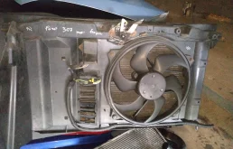 телевизор для Peugeot 307 Хэтчбек 5dr 2000-2009