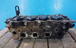 ГБЦ для Nissan Navara 2005 года на фотографиях