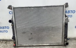 Радиатор охлаждения ДВС для Mercedes-Benz GL class 2010 года на фотографиях