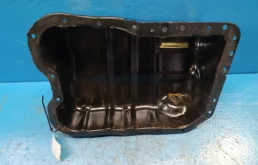 Поддон картера для Mitsubishi Outlander 2015 года на фотографиях