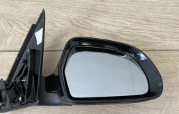 Стекла и зеркала для Audi Q3 2014 года на фотографиях