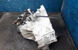 МКПП для Hyundai Solaris 2014 года на фотографиях