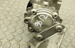 Насос ГУР для BMW X3 2006 года на фотографиях