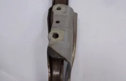 Петля капота левая для Skoda Rapid 2025 года на фотографиях