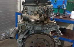 Двигатель для Nissan Serena 2001 года на фотографиях