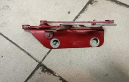 Петля капота левая для Land Rover Range Rover Evoque L538 2011-2015