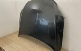 Капот для Audi Q7 2012 года на фотографиях