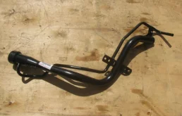 горловина бензобака для Toyota RAV4 XA20 2000-2005