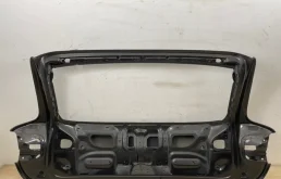 Дверь багажника для Audi Q7 2014 года на фотографиях