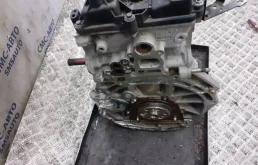 Двигатель без навесного для Volvo C30 2011 года на фотографиях