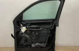 Дверь передняя правая для Audi Q3 на фотографиях