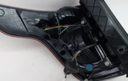 Фонарь правый для Ford Explorer на фотографиях