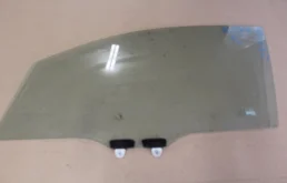 Стекла и зеркала для Honda Accord 2005 года на фотографиях