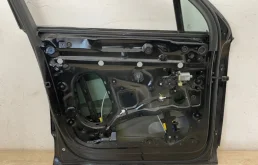 Накладка на дверь передняя левая для Audi Q7 2015 года на фотографиях