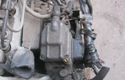 Двигатель без навесного для Mitsubishi L200 2009 года на фотографиях