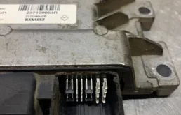 Блок управления двигателем для Renault Logan на фотографиях