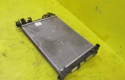 Радиатор охлаждения ДВС для Renault Sandero на фотографиях