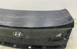 Двери для Hyundai i40 на фотографиях