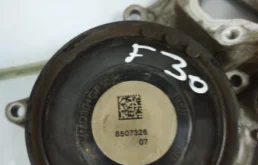 Насос охлаждающей жидкости ДВС(Помпа) для BMW X3 2012 года на фотографиях