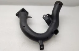 Впускной патрубок воздушного фильтра для Toyota RAV4 2019 года на фотографиях