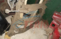 Задний подрамник для Honda Accord 2005 года на фотографиях