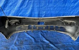 Бампер передний для Toyota Alphard 2003 года на фотографиях